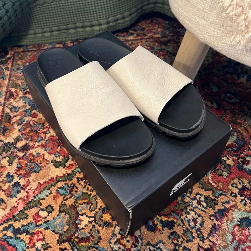 Sorel White and Black Mules